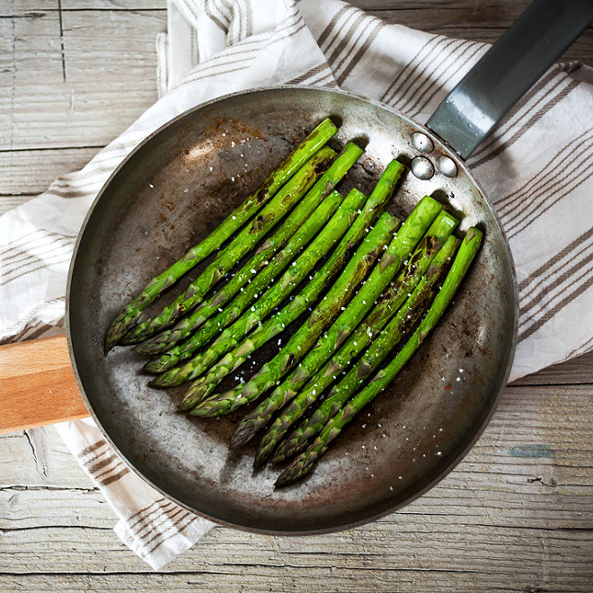 asperges cuits à la poêle