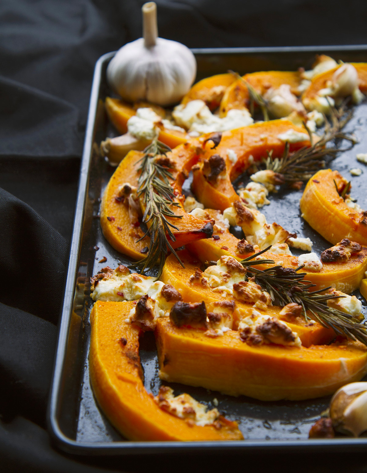 Courge rôtie au four, caramelisée et parfumée