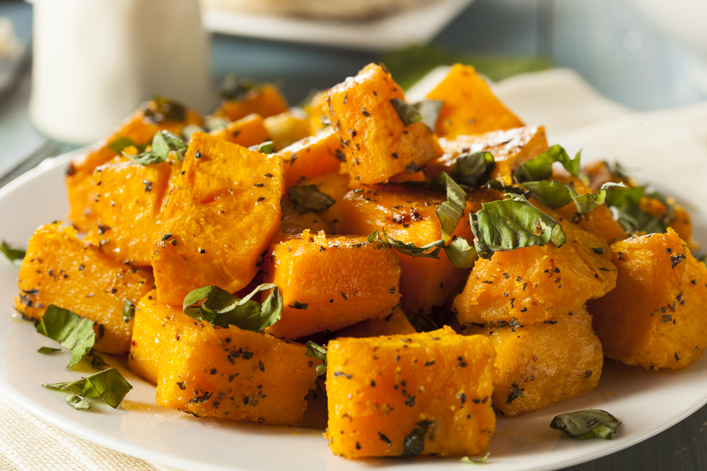 Courge sautée à la poêle, douce et légèrement caramélisée
